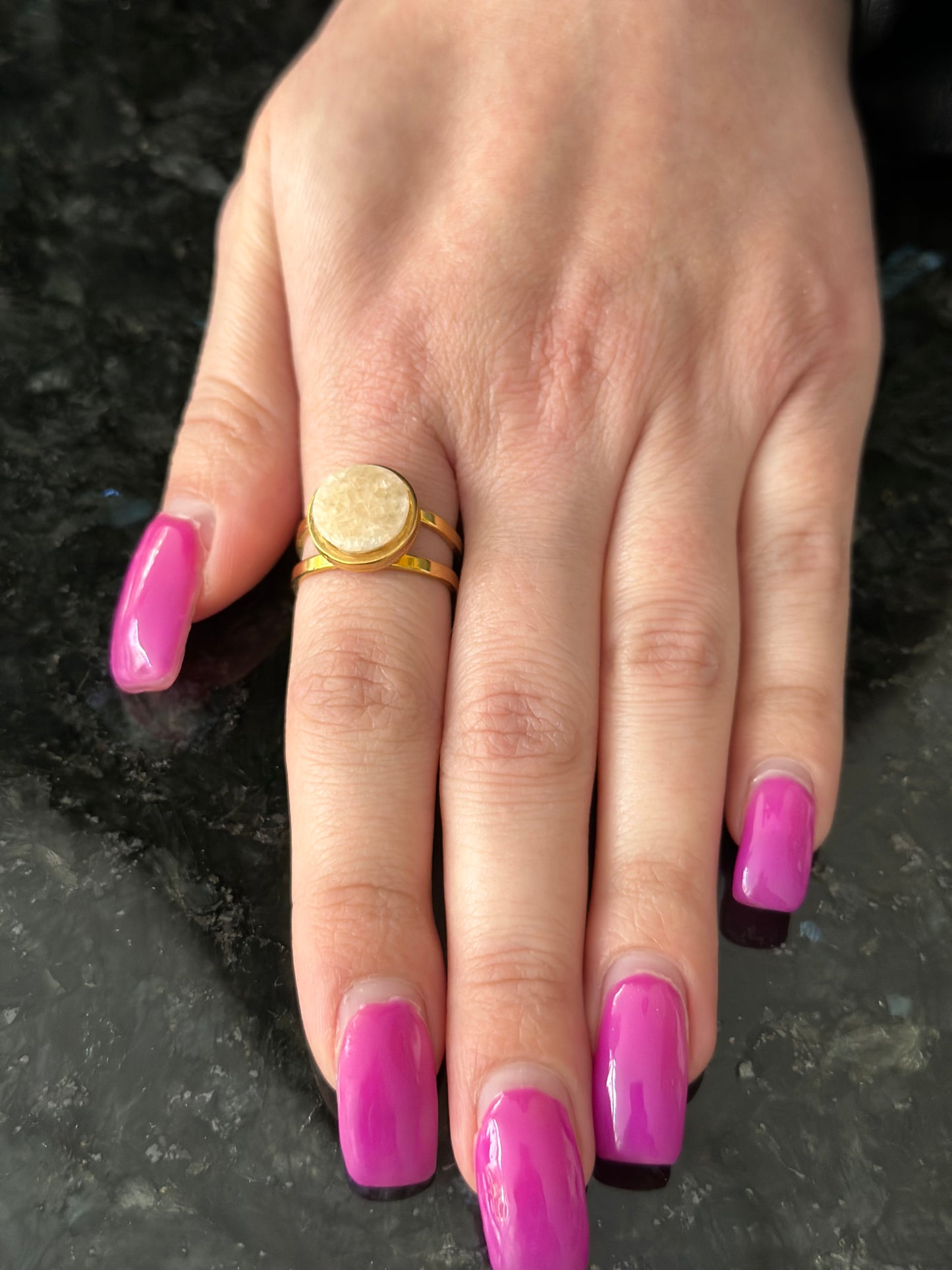 Double base ring with Onyx