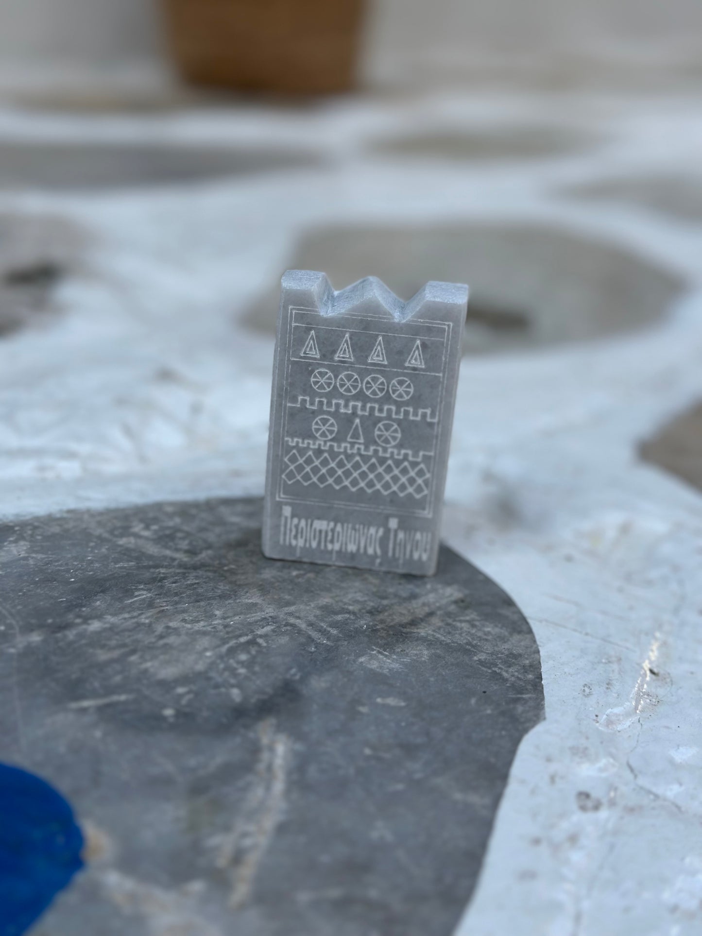 Περιστεριώνας Τήνου με χάραξη σε μάρμαρο 10εκ. * 6εκ.