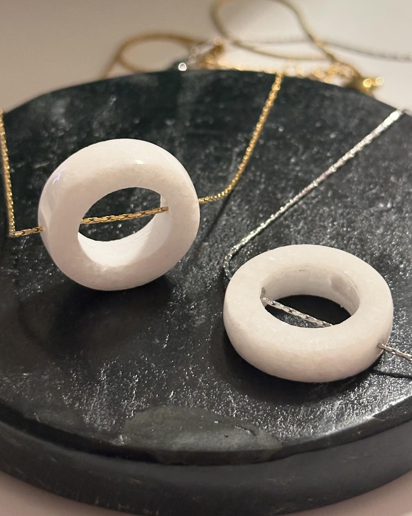 Ανοιχτός κύκλος από λευκό μάρμαρο Θάσου