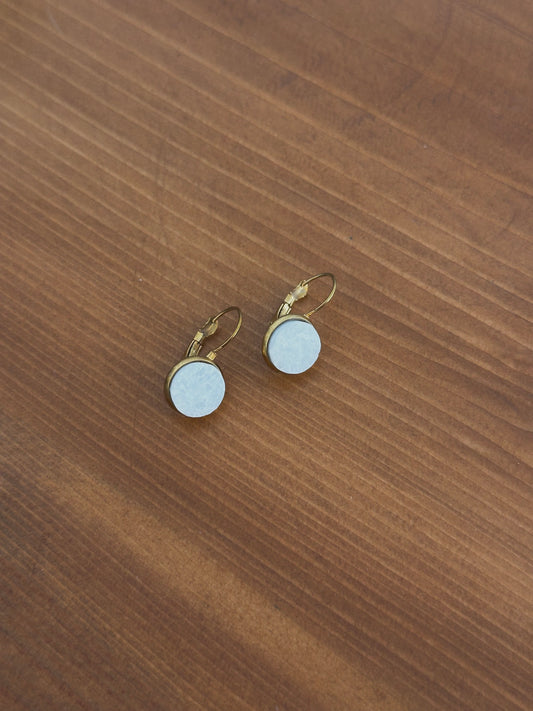 Earrings made of white marble from Thassos in gold steel round settings