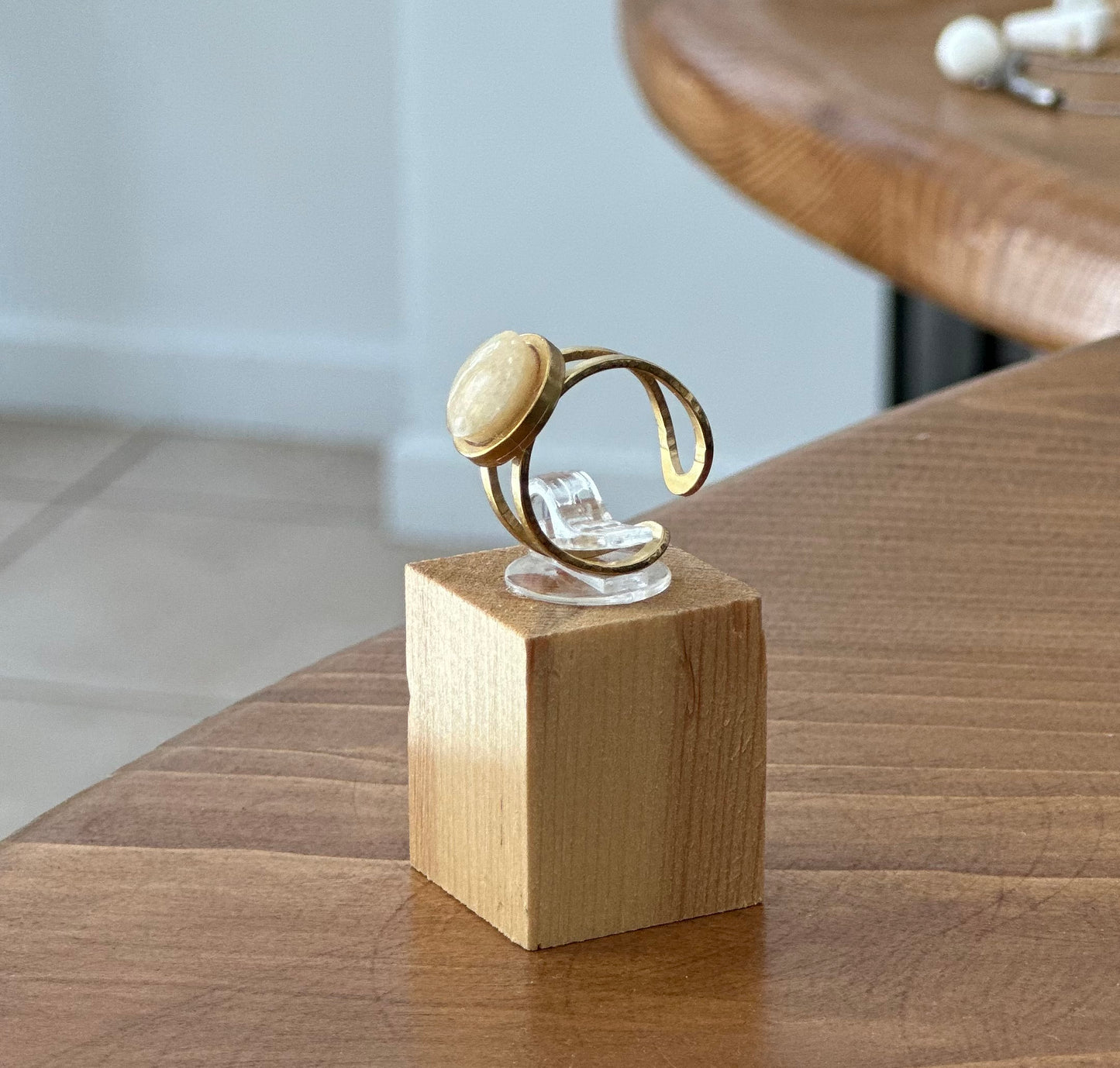 Double base ring with Onyx