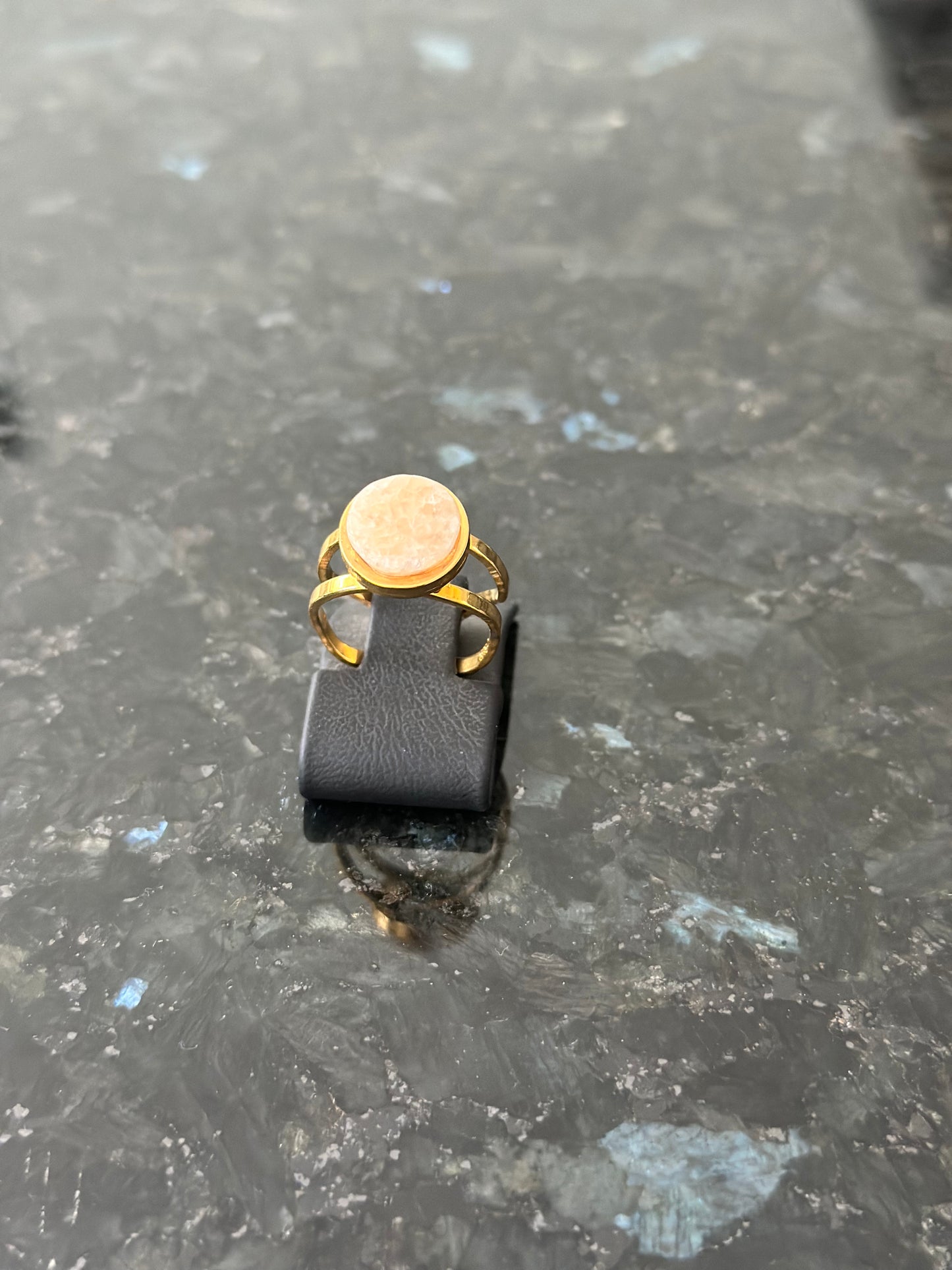 Double base ring with Onyx