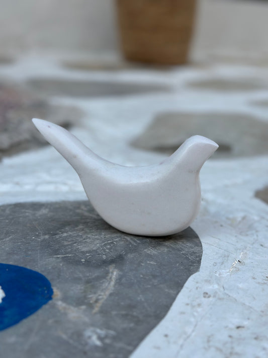 Λευκό περιστέρι από μάρμαρο