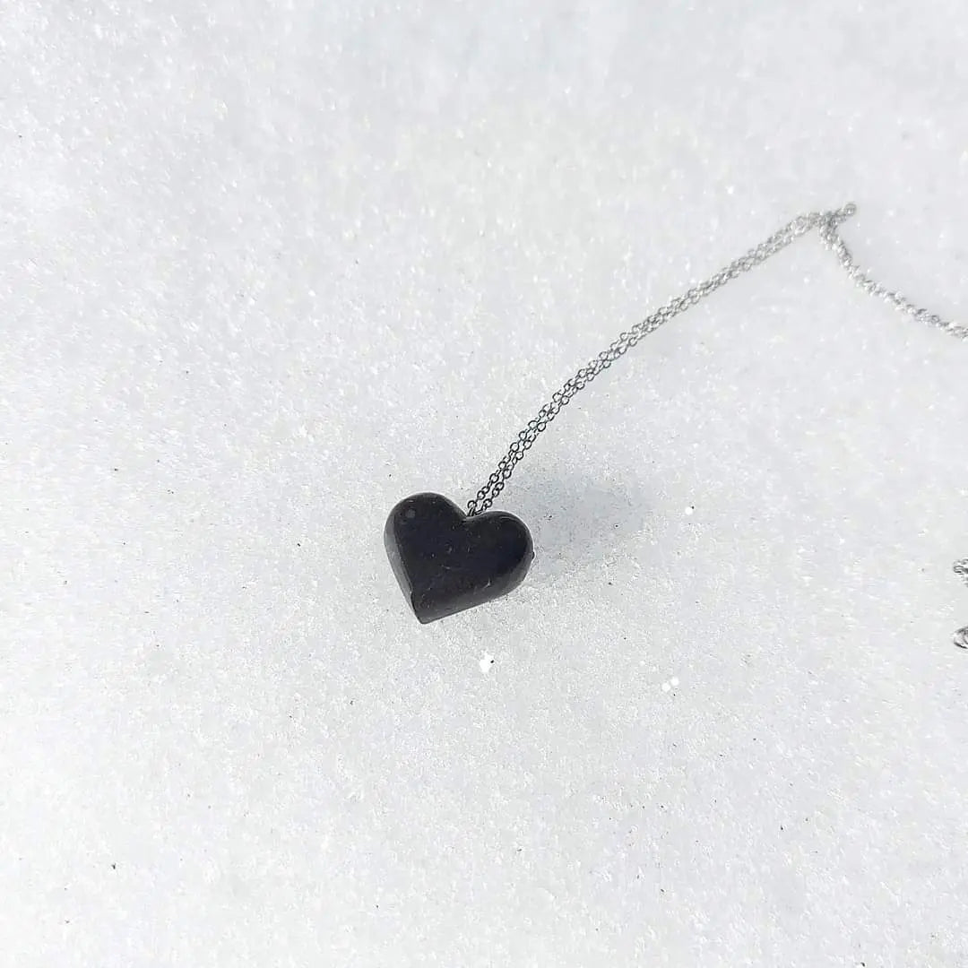 Black Spanish marble in heart shape
