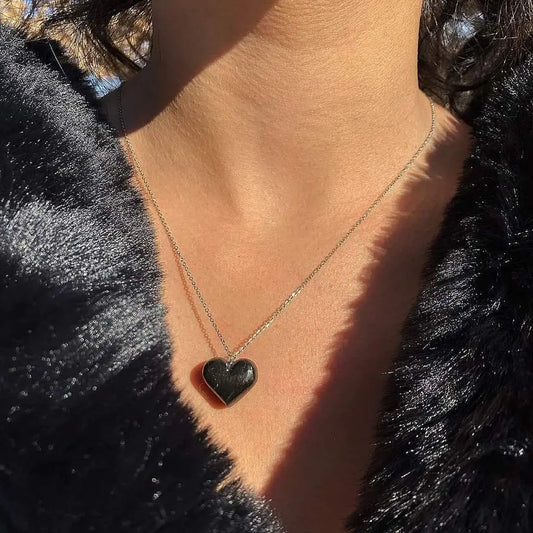 Black Spanish marble in heart shape