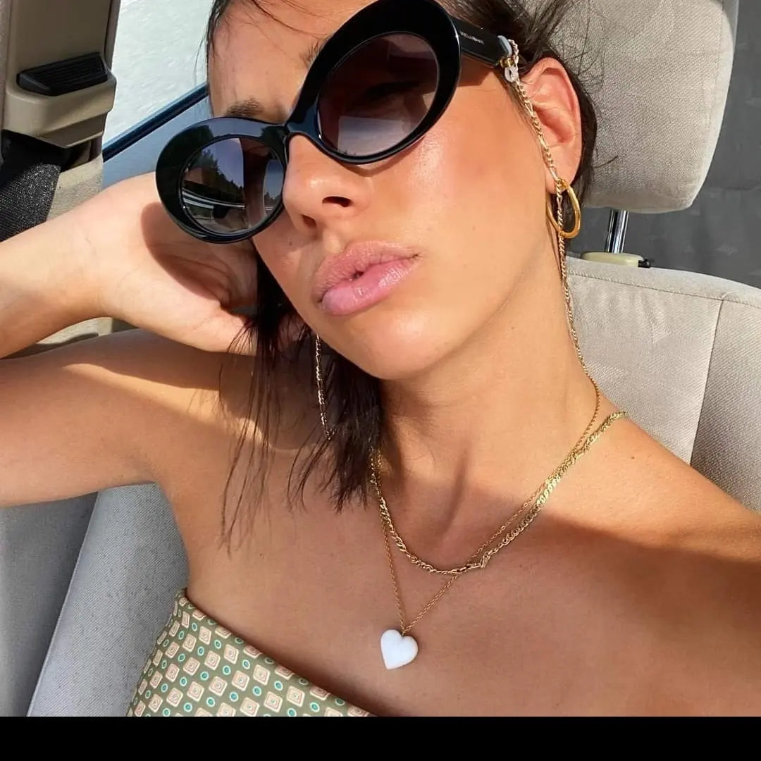 Heart made of white marble from Thassos